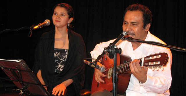 Laura Moguel y Felipe García, noche del Martes 13 de Abril de 2010